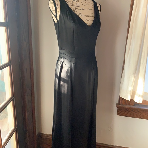 Tahari Dresses & Skirts - Tahari Black Satin Gown